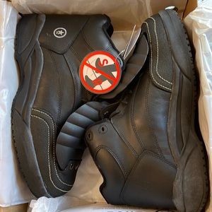 Converse work boots size 9 1/2 W.